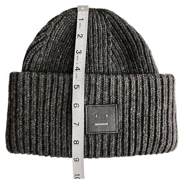 Acne Studios Gray Pansy Face Logo Patch Rib-Knit Beanie New With Tags One Size - Picture 3 of 6